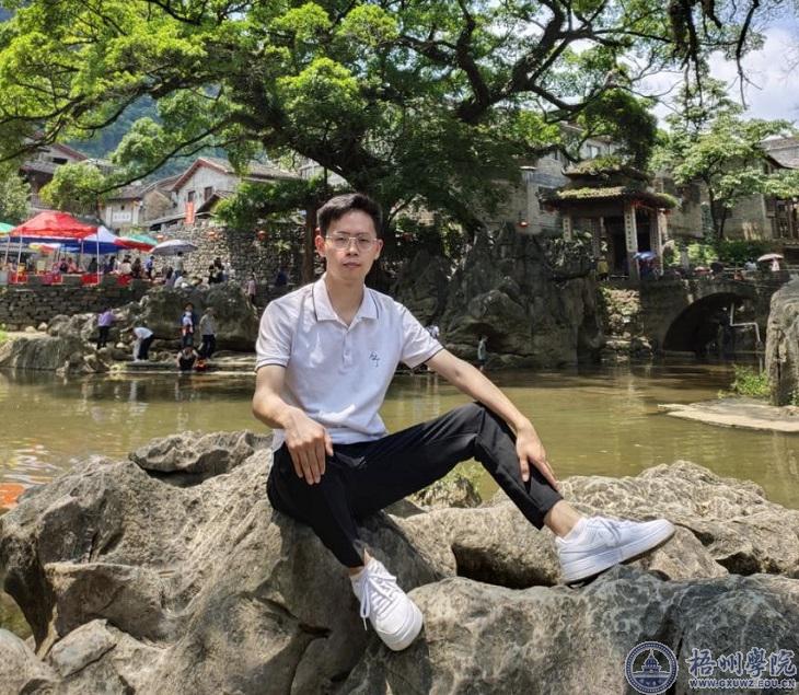 [优秀毕业生]成就“艺”彩人生 ——记2021年广西区优秀毕业生杨开成