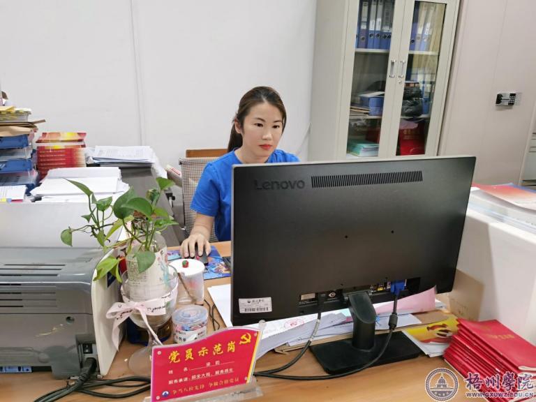 梁韵：二十年深耕，甘当绿叶衬红花