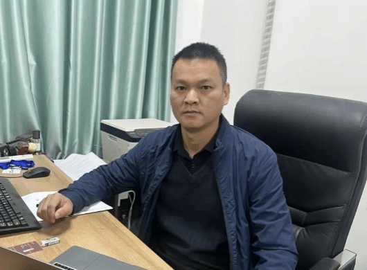 “没想那么多，只是刚好在场”——记梧州学院冀肖榆老师在车祸现场的10分钟生死救助