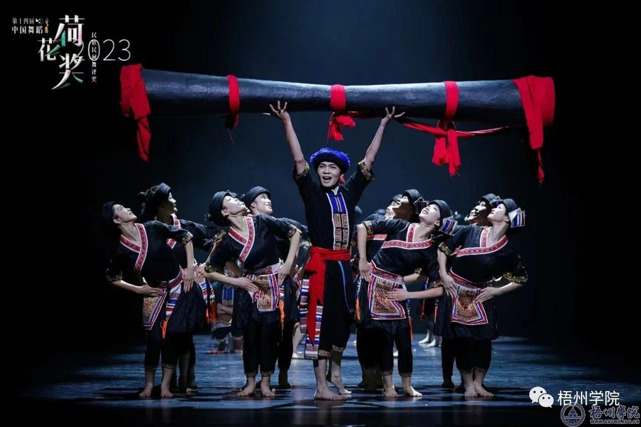 舞动文化有传承，长鼓悠悠步履健