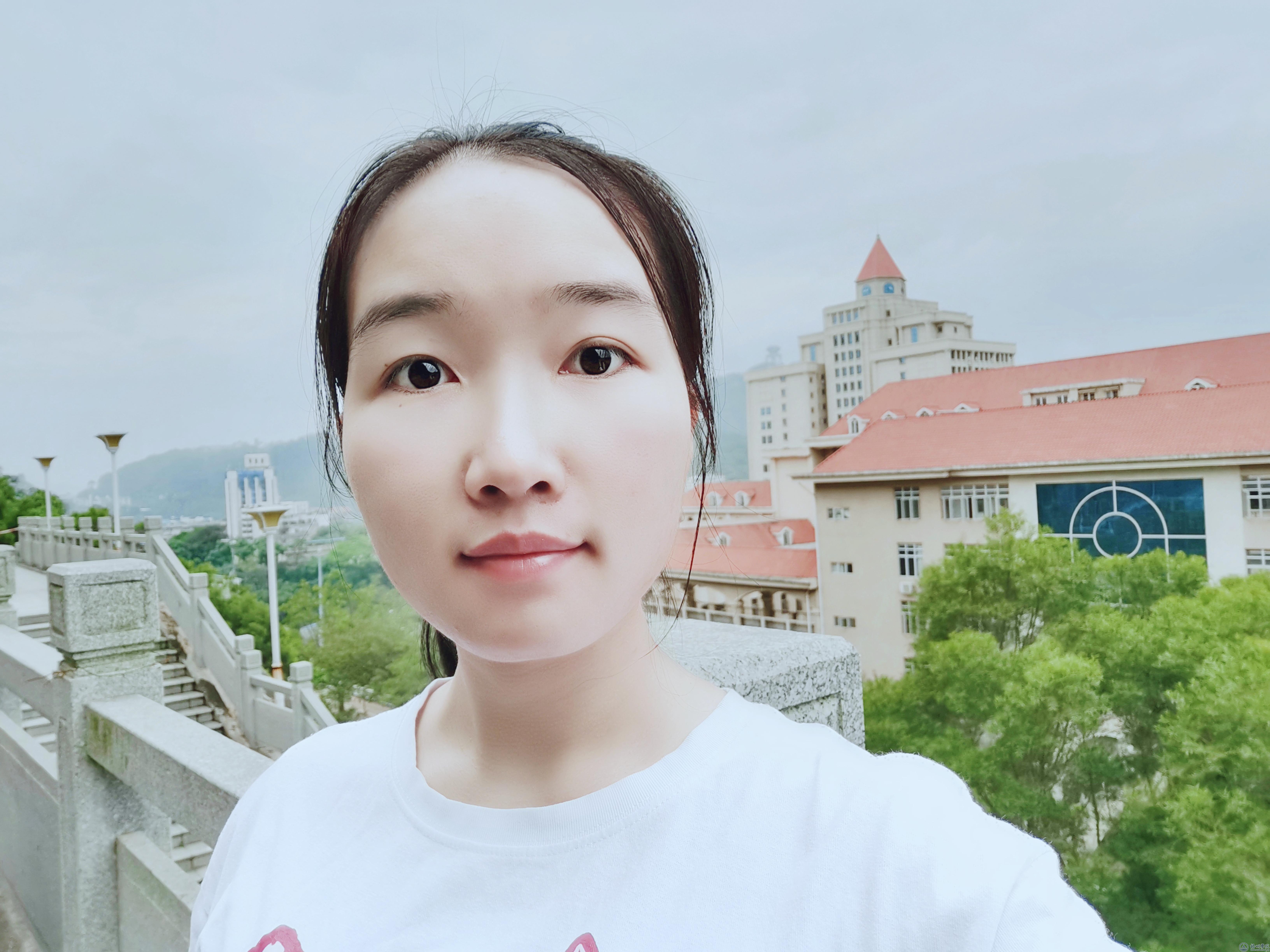 勇往直前，不问前程 —记2022年广西区级优秀毕业生梁洪美