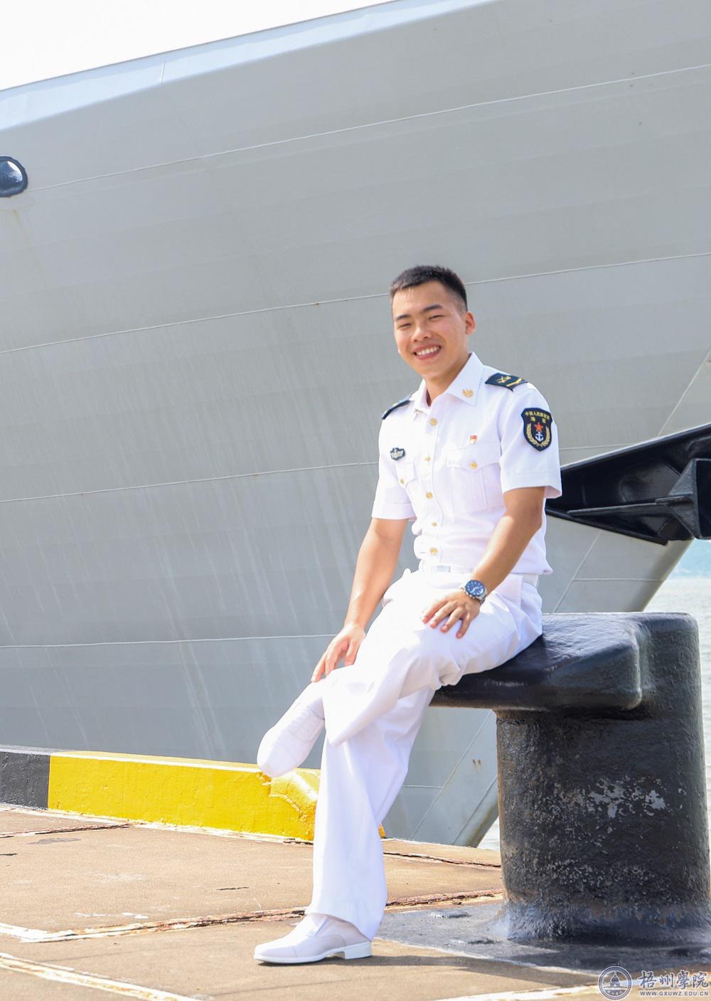 大学生士兵黄仕飞：不负军装，坚毅前行